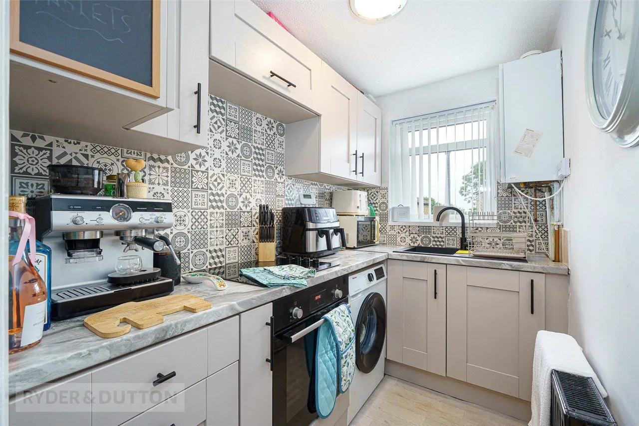 Nursery Lane, Halifax, HX3, photo 6