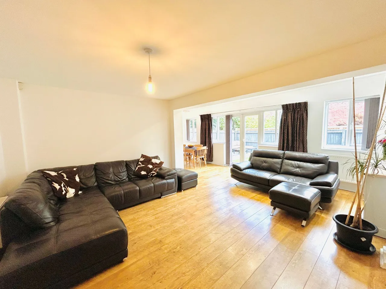 Chaise Meadow, Lymm, photo 2