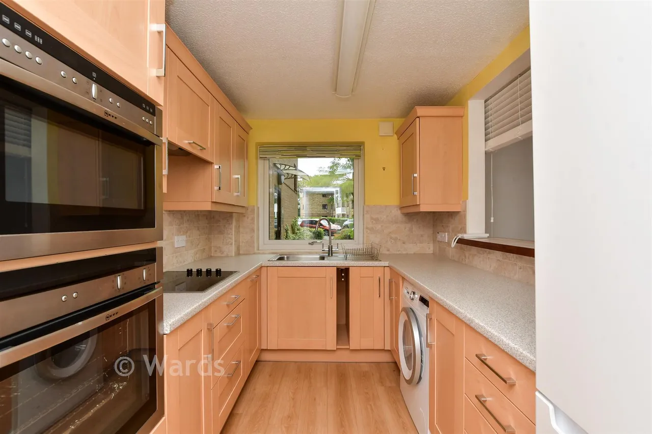 Lyell Road, Birchington, CT7, photo 2