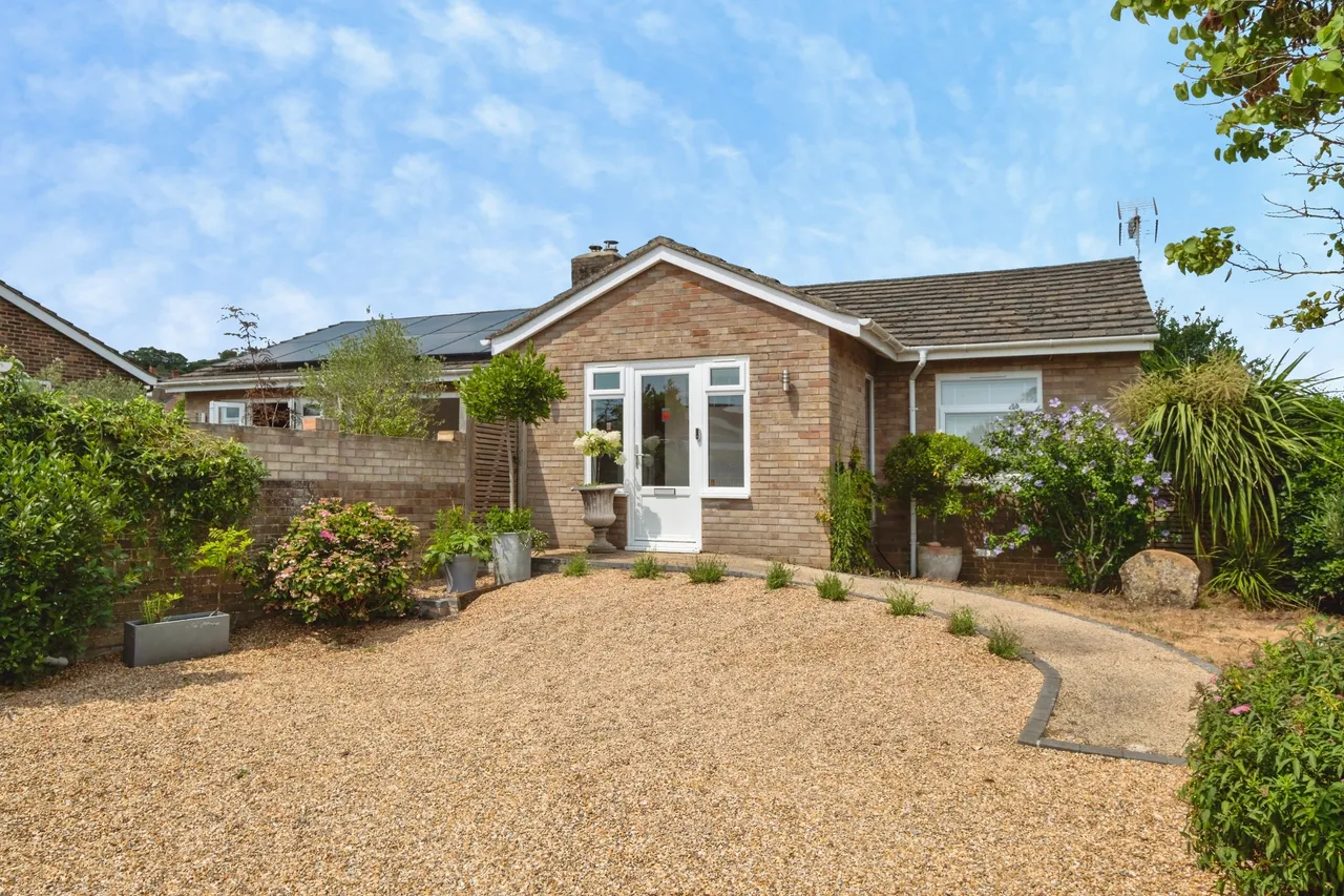 4 bed house for sale, Arun Vale, Pulborough, RH20
