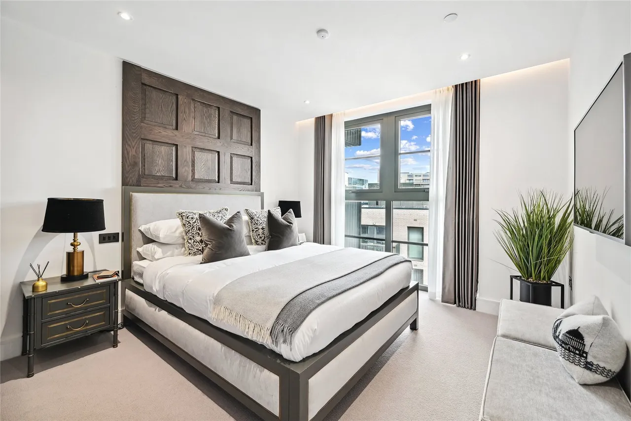 Southwark Bridge Road, London, SE1, photo 5
