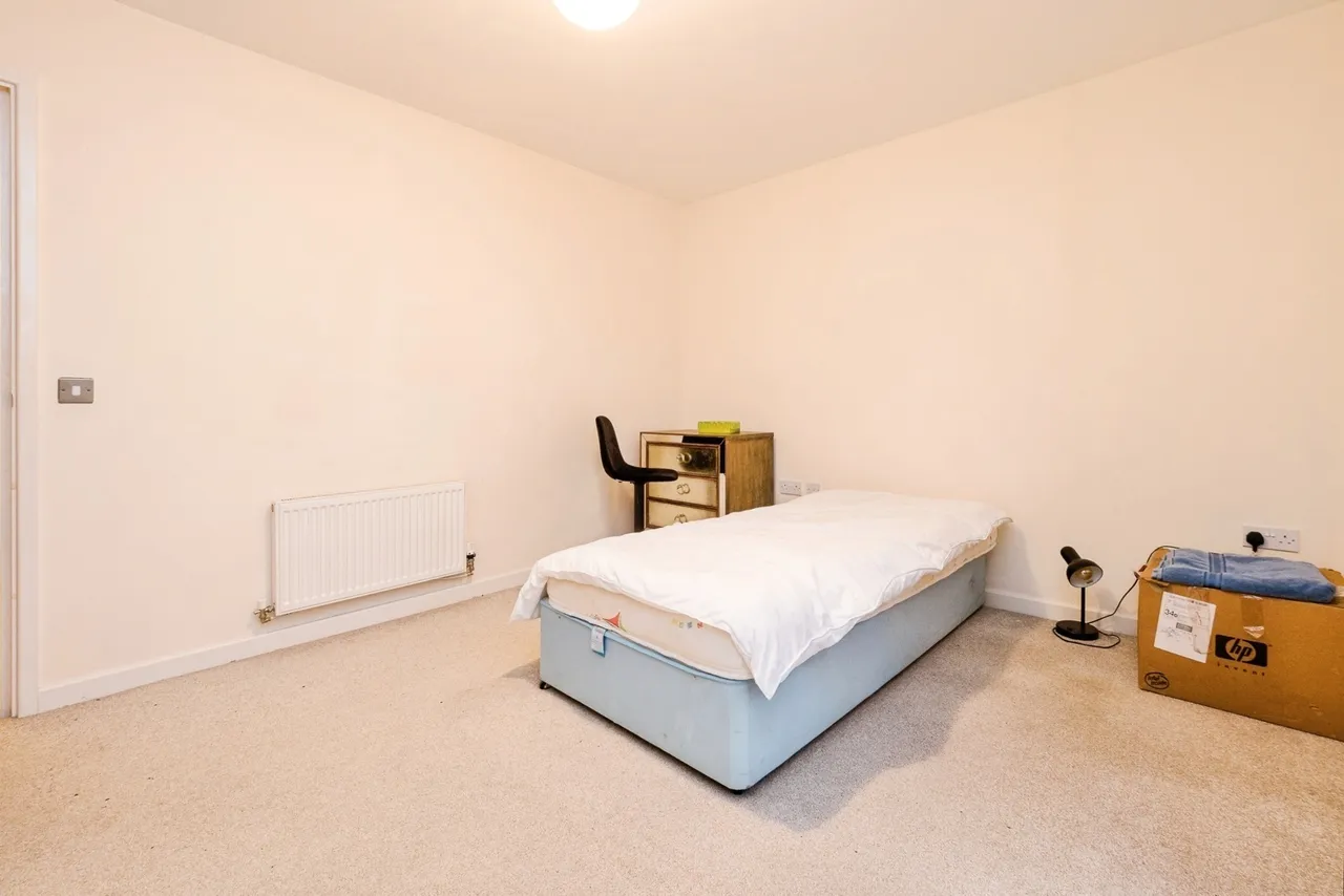 Gatekeepers House, Queen Mary Avenue, London, E18, photo 11