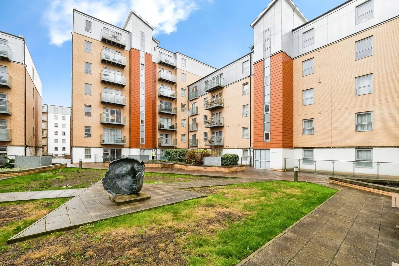 Gatekeepers House, Queen Mary Avenue, London, E18, photo 16