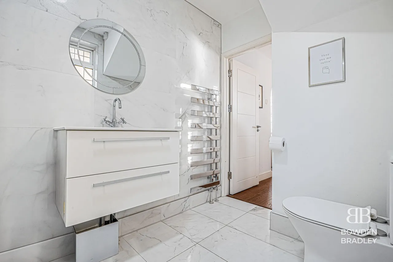 Caterham Avenue, Clayhall, IG5, photo 9