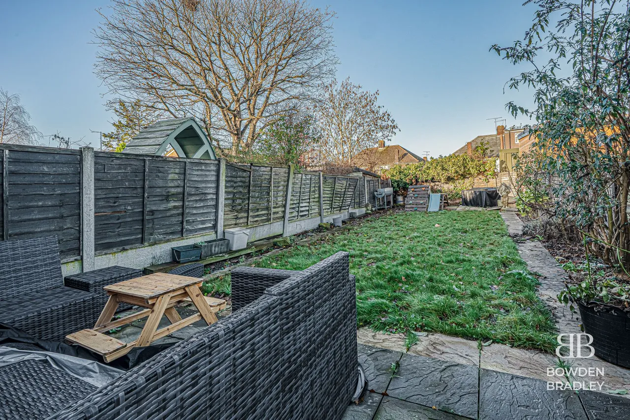 Caterham Avenue, Clayhall, IG5, photo 3