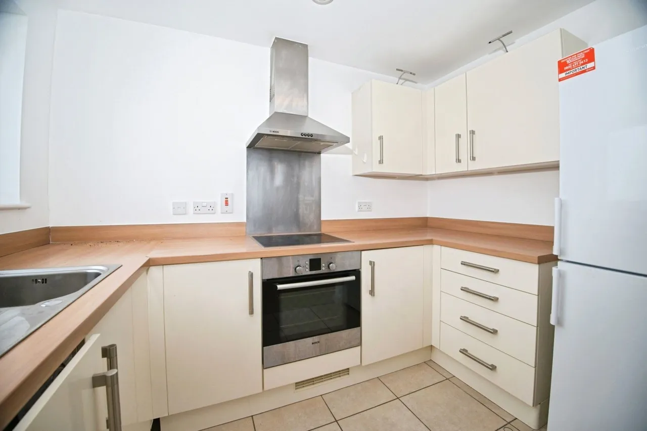 Heol Glan Rheidol, Cardiff, CF10, photo 6