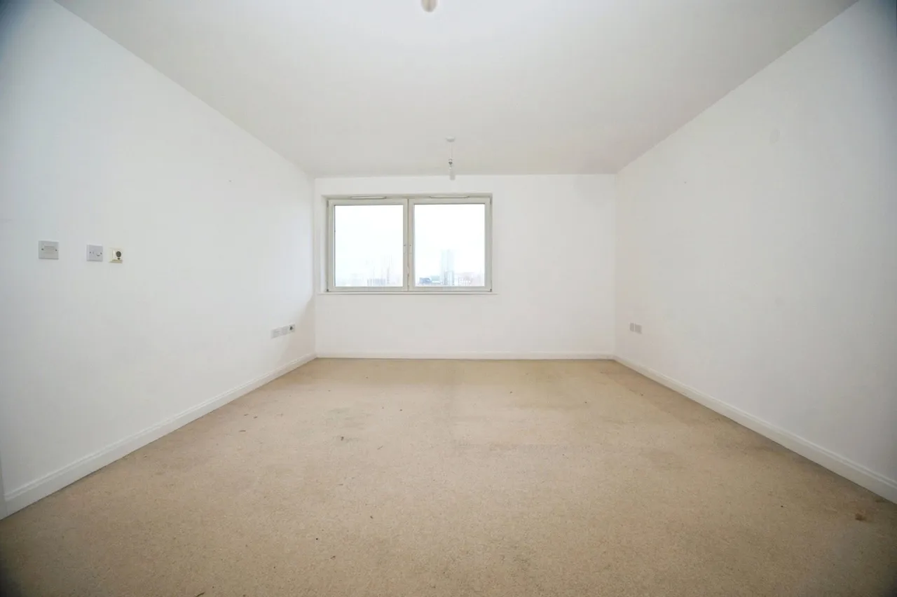 Heol Glan Rheidol, Cardiff, CF10, photo 4