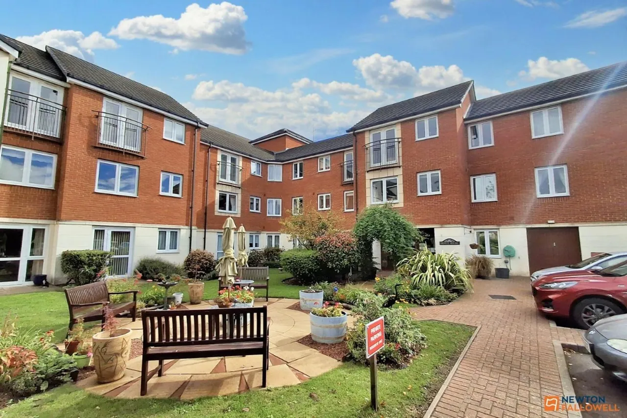 1 bed flat for sale, Hedda Drive, Hampton Hargate, PE7