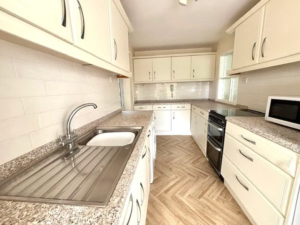 Kinross Crescent, Great Barr, B43, photo 6