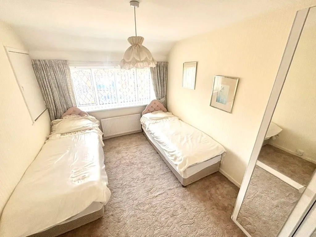 Kinross Crescent, Great Barr, B43, photo 13