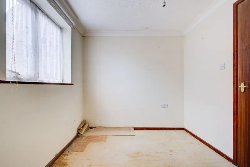 Wash Lane, Clacton-On-Sea CO15 1EJ, photo 9