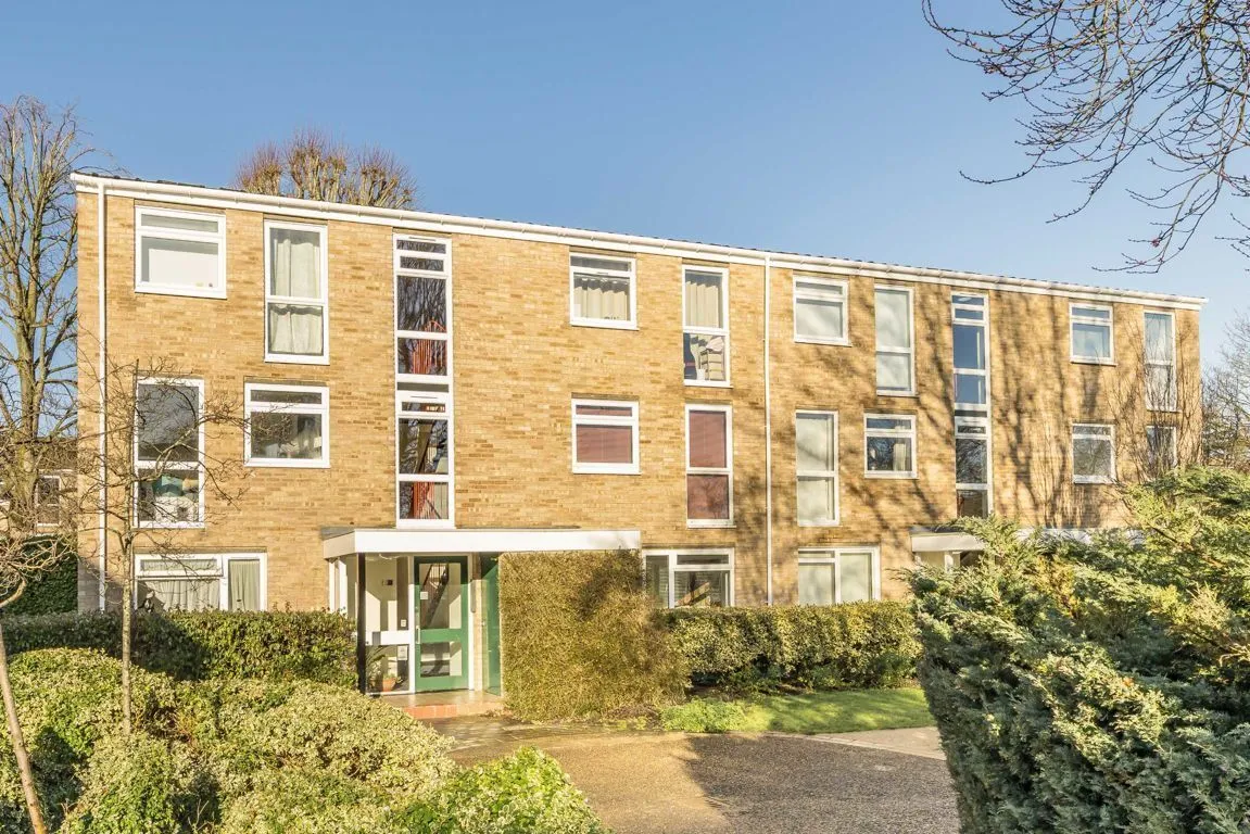 1 bed property for sale, Harrowdene Gardens, TW11