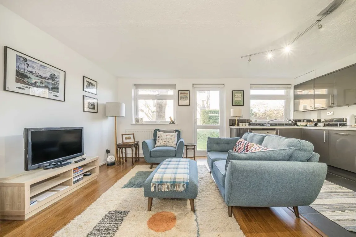 Harrowdene Gardens, TW11, photo 2