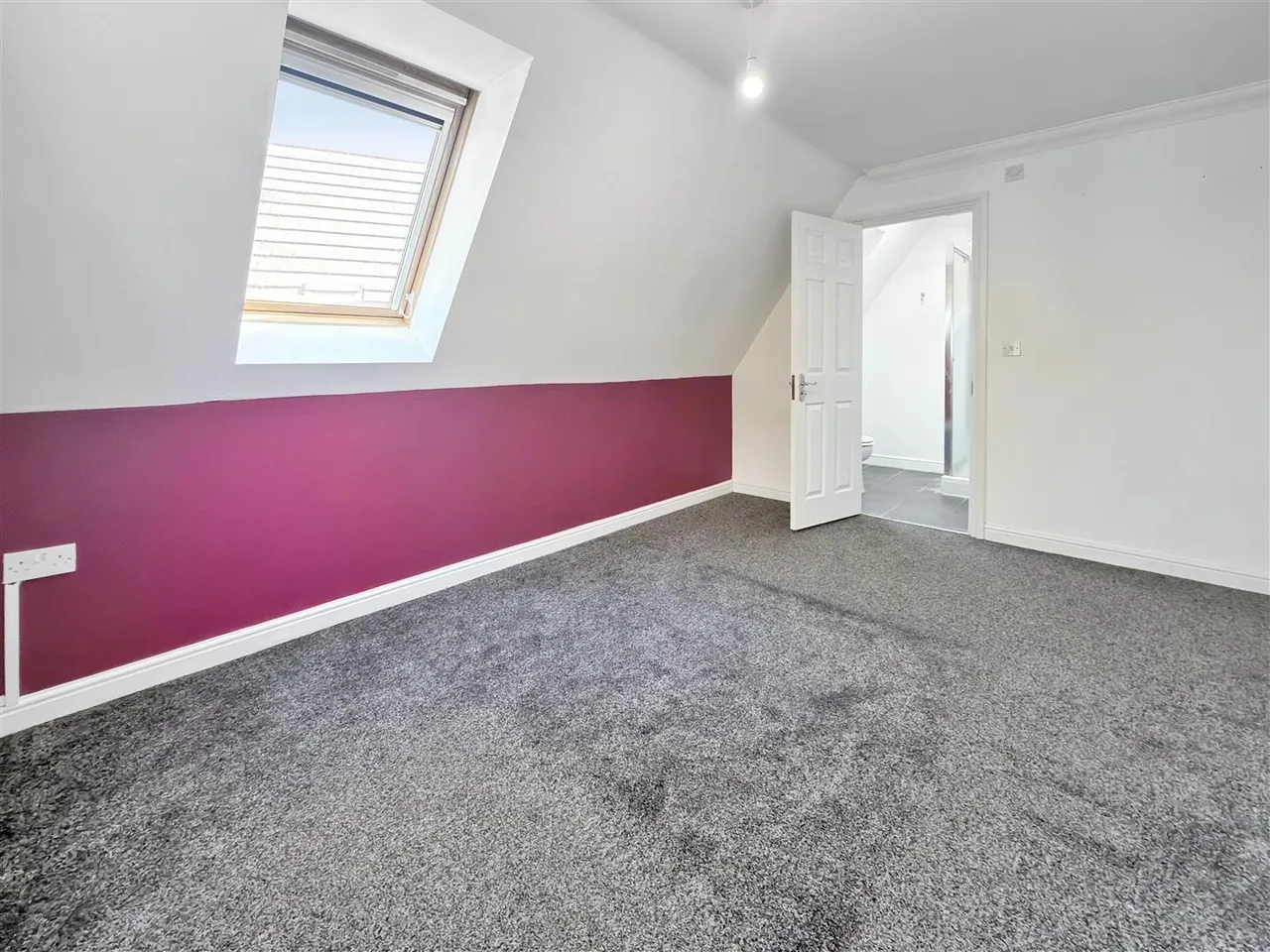 Hanworth Road, Hampton, photo 6