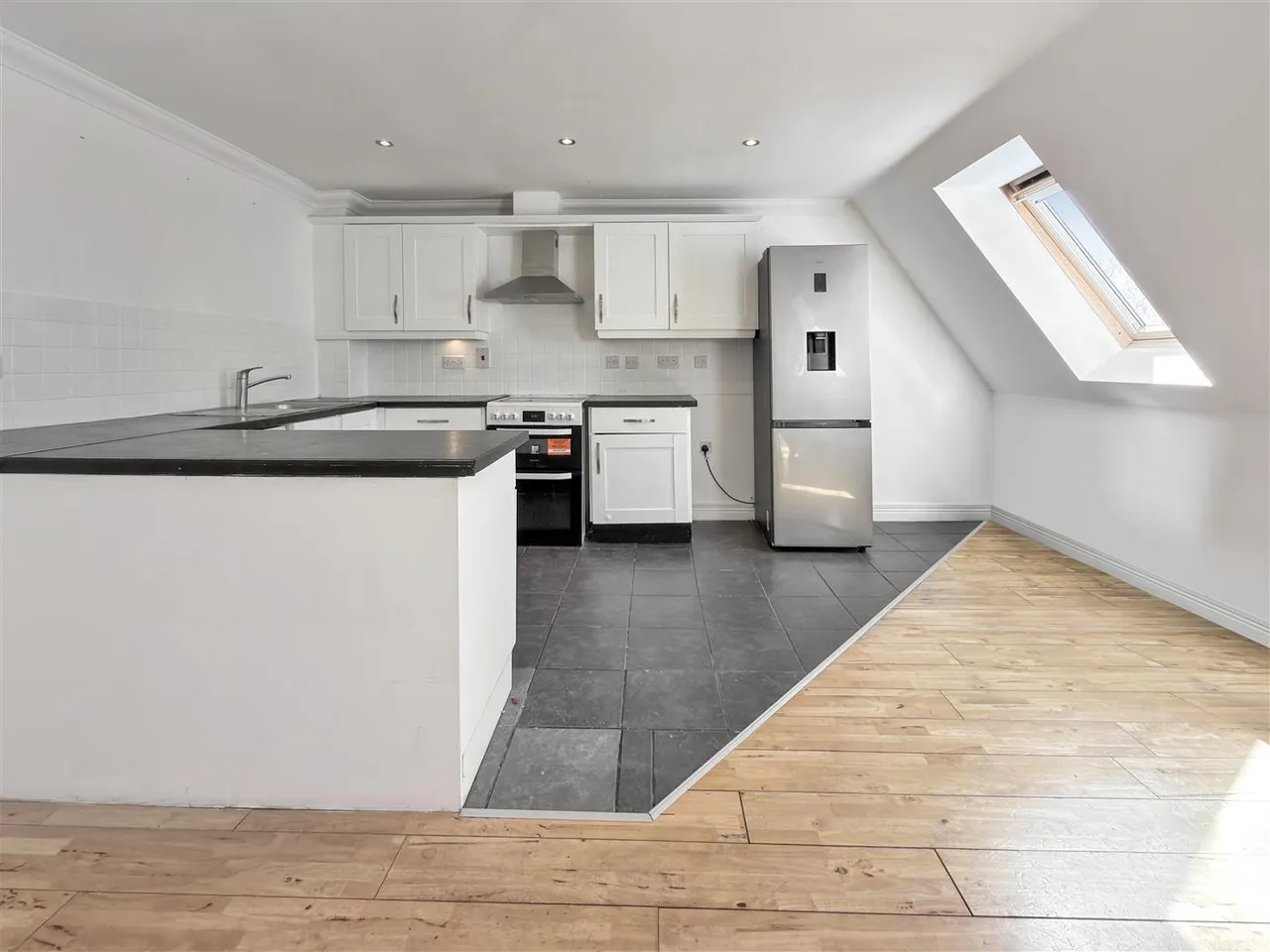 Hanworth Road, Hampton, photo 4