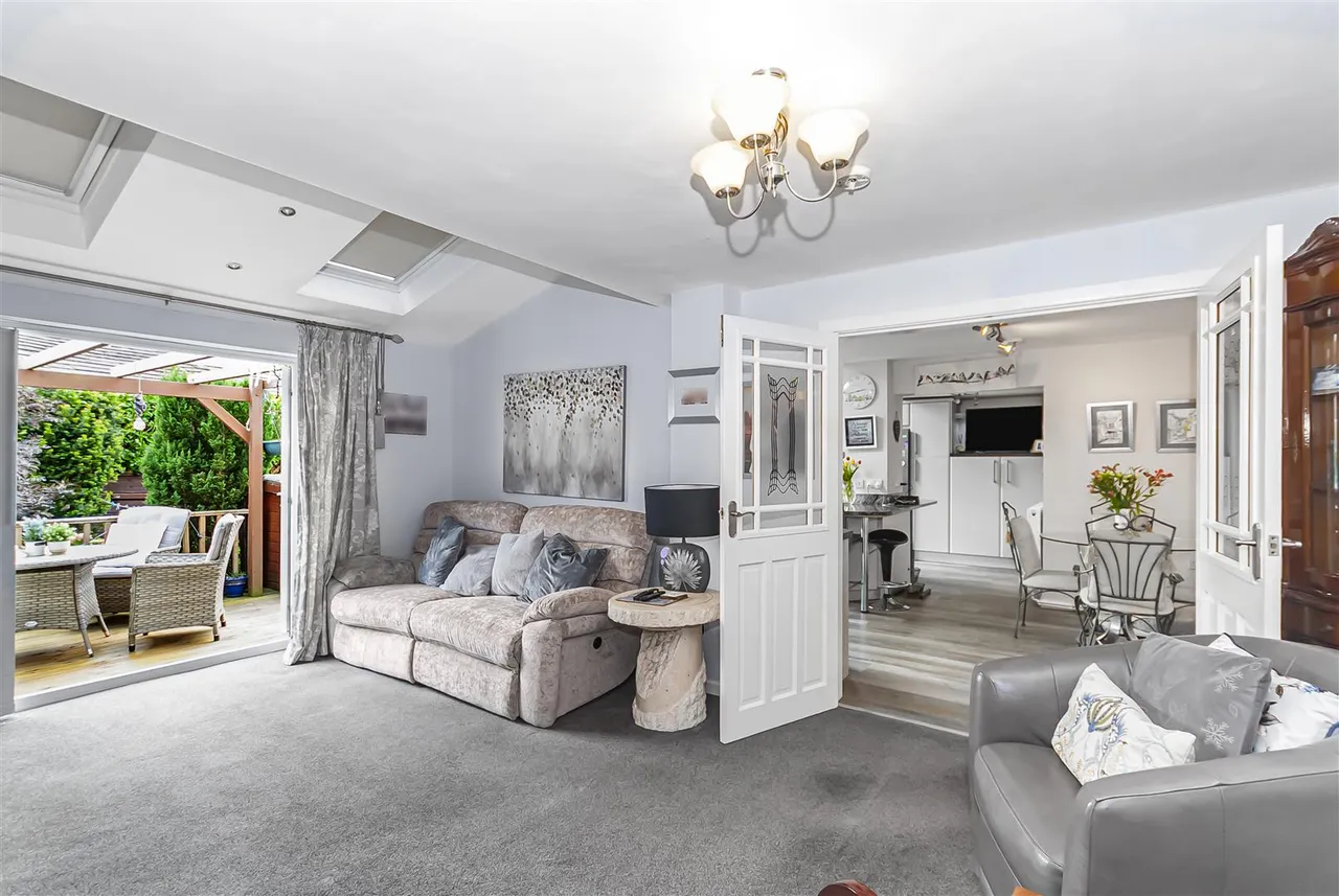Quarlton Drive, Hawkshaw, Bury, BL8 4JY, photo 4