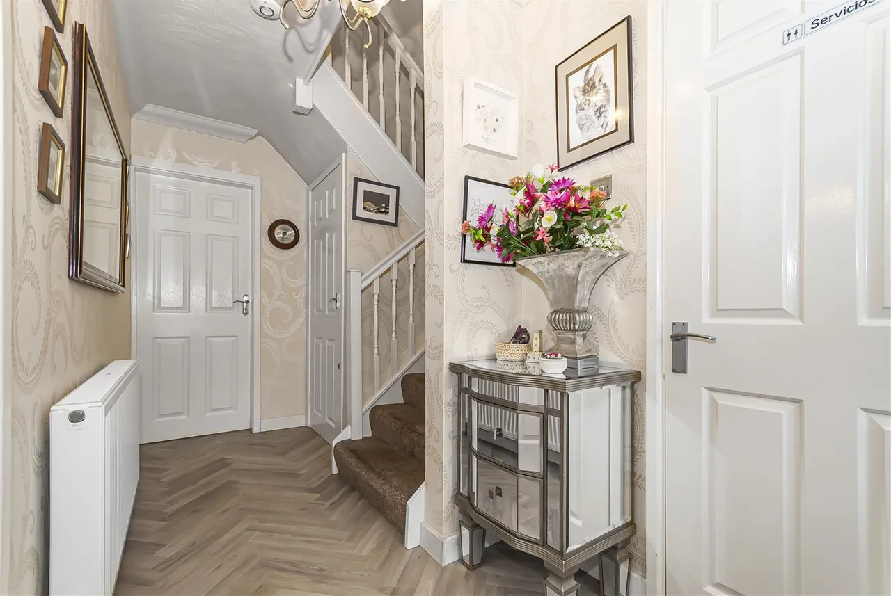 Quarlton Drive, Hawkshaw, Bury, BL8 4JY, photo 6