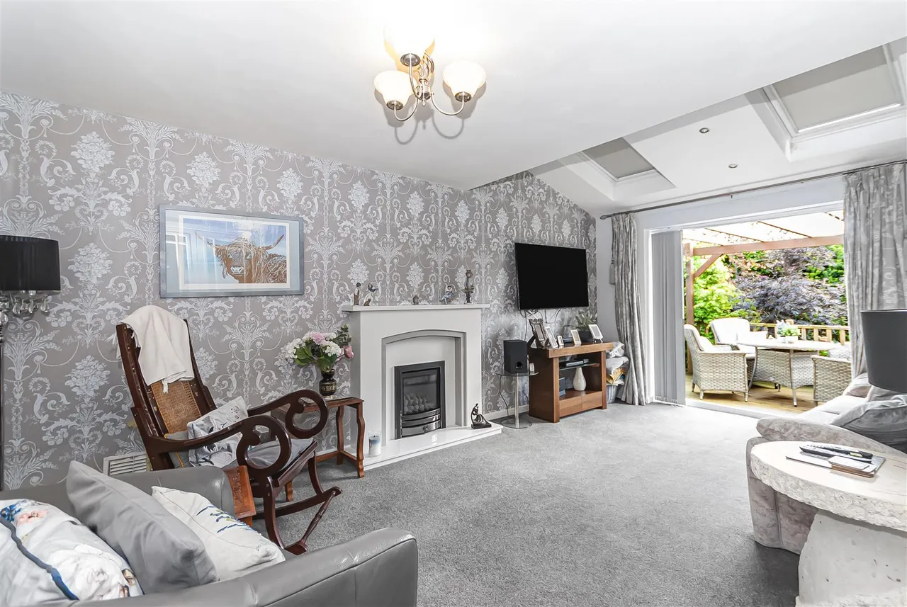 Quarlton Drive, Hawkshaw, Bury, BL8 4JY, photo 23