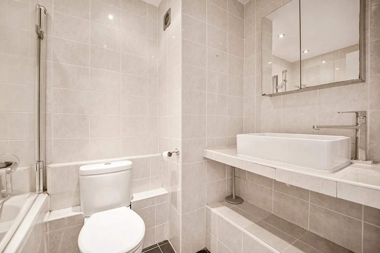Austin Road, London, SW11, photo 6