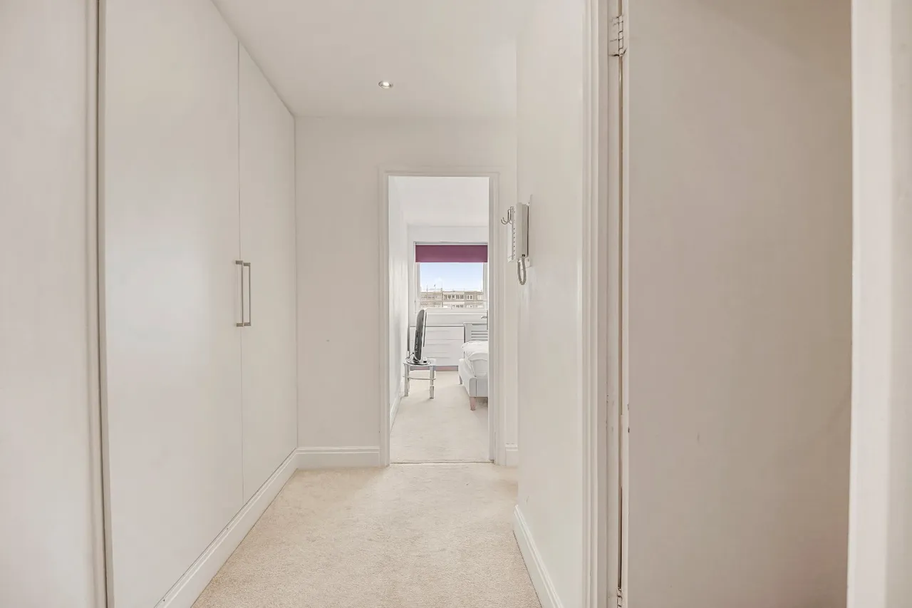 Austin Road, London, SW11, photo 16