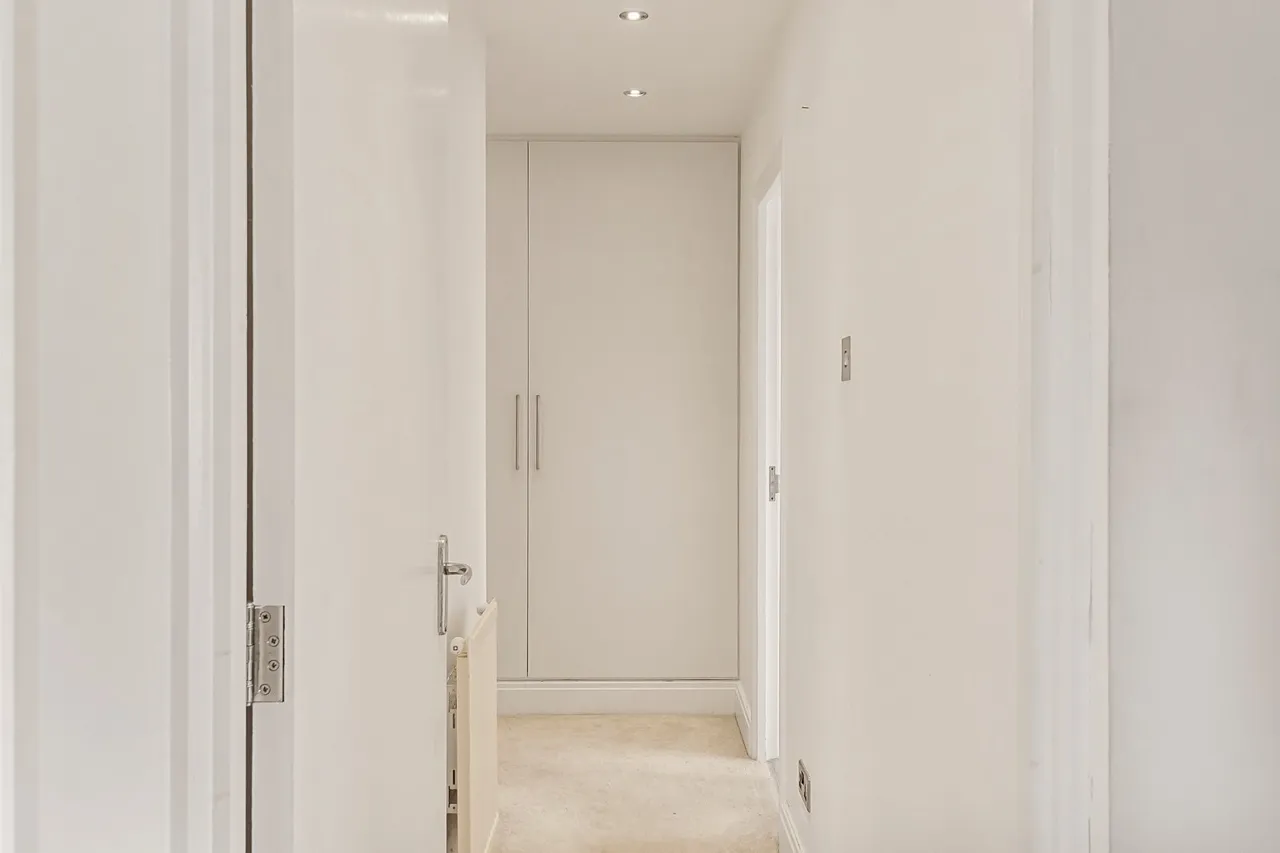 Austin Road, London, SW11, photo 18