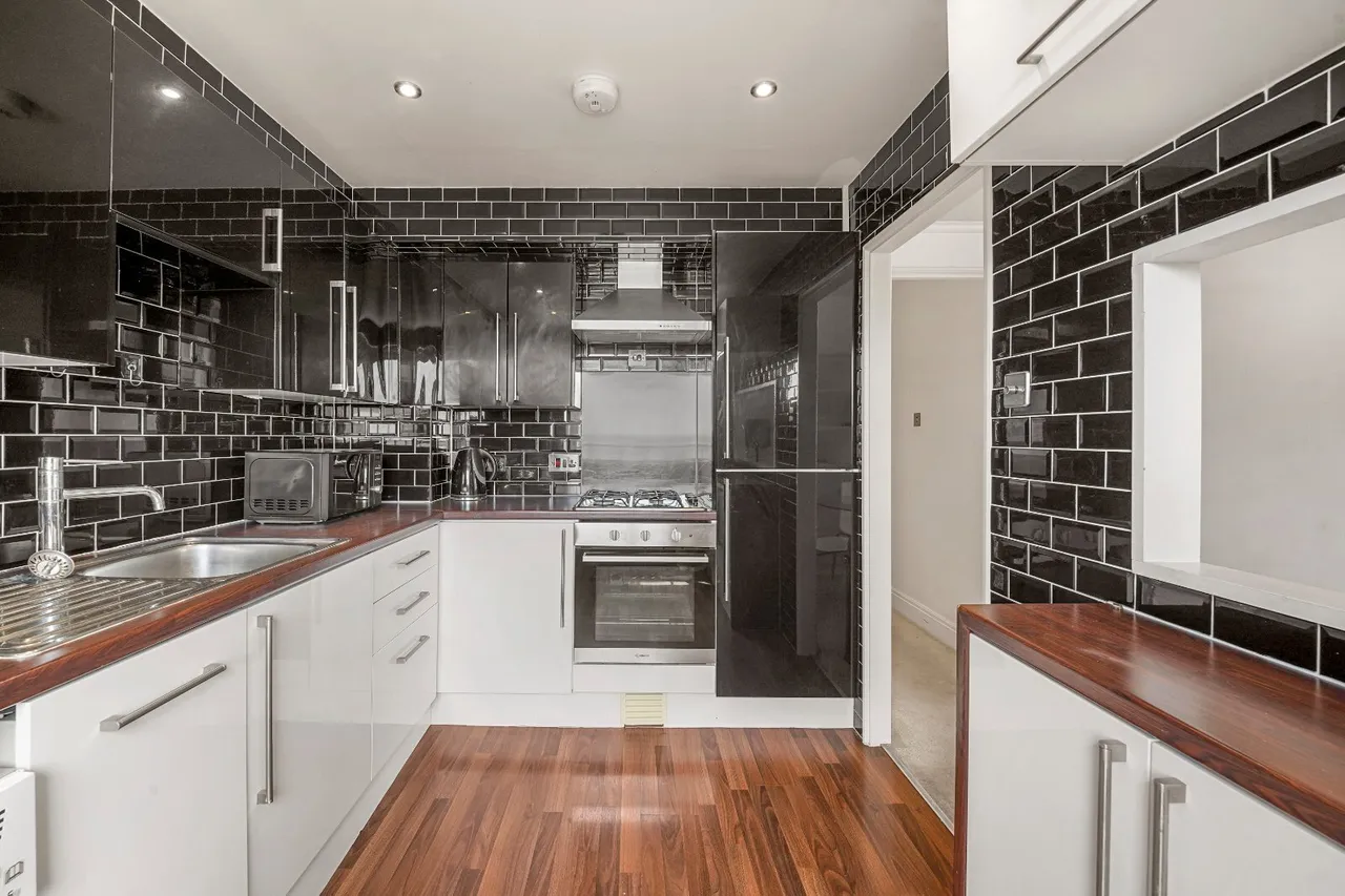 Austin Road, London, SW11, photo 21