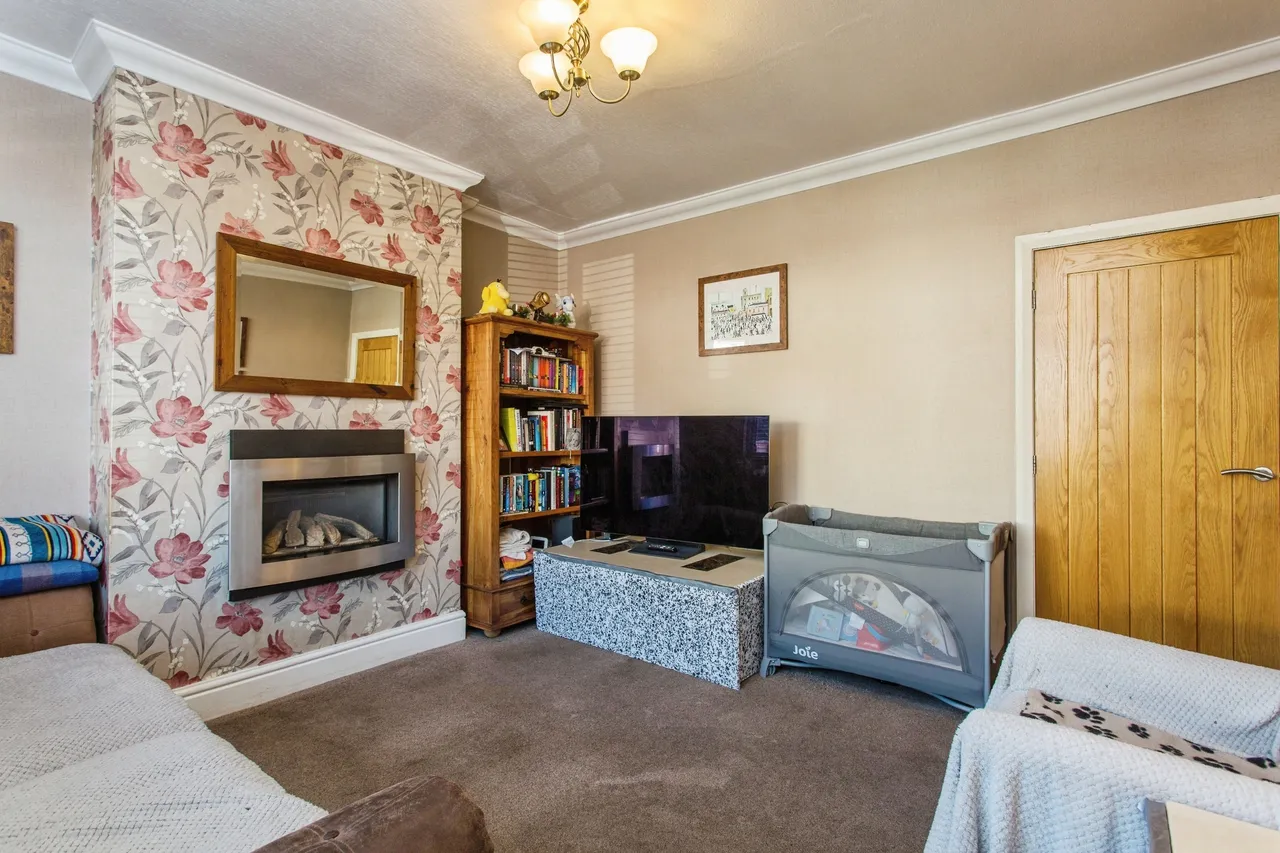 Hope Street North, Horwich, Bolton, photo 3