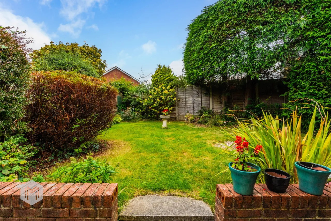 Upper Lees Drive, Westhoughton, Bolton, BL5 3UE, photo 4