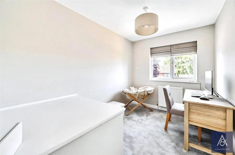 Stuart Road, Brackley, NN13, photo 16