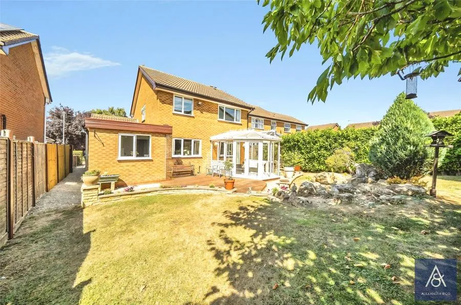 Stuart Road, Brackley, NN13, photo 9