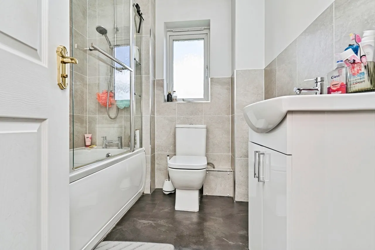 Lupin Grove, Walsall, WS5, photo 14
