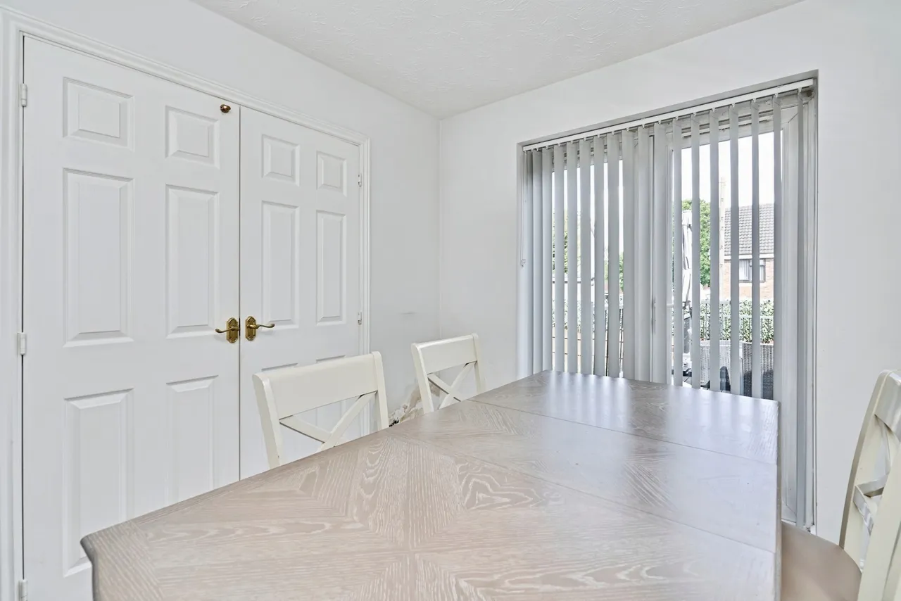 Lupin Grove, Walsall, WS5, photo 8