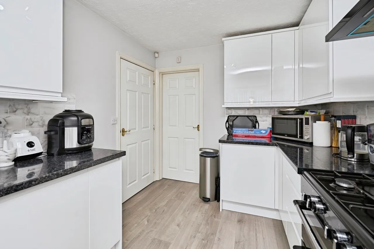 Lupin Grove, Walsall, WS5, photo 7