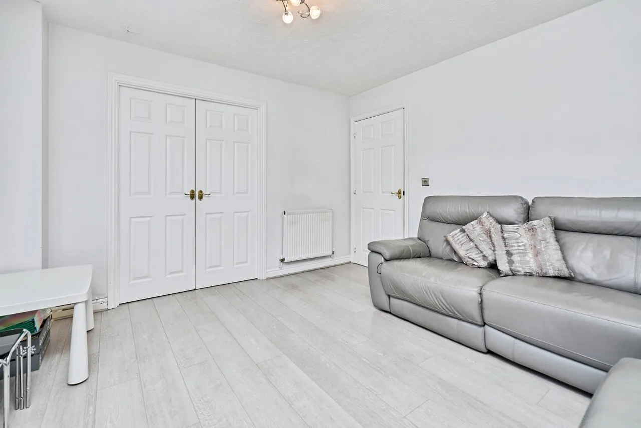 Lupin Grove, Walsall, WS5, photo 3