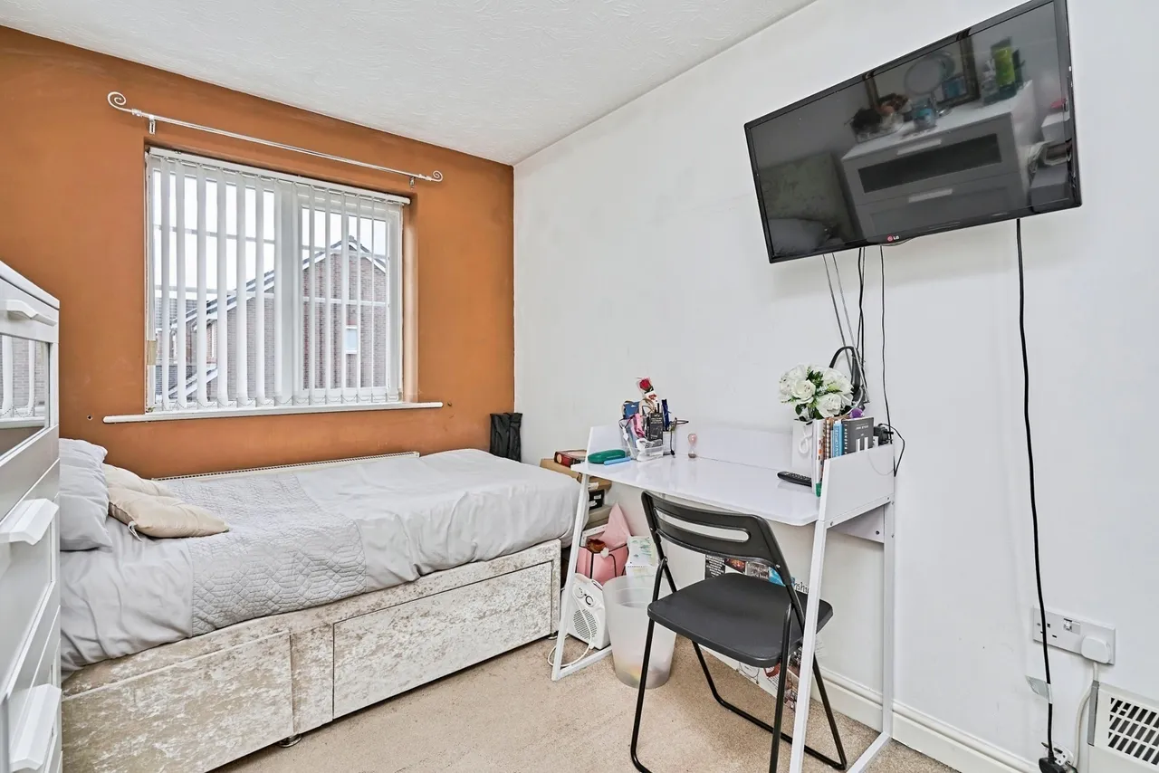 Lupin Grove, Walsall, WS5, photo 12
