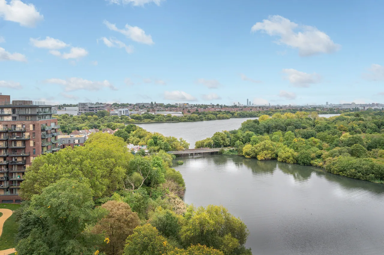 Flat 62, Hawfinch House, 1 Moorhen Drive, London, photo 11