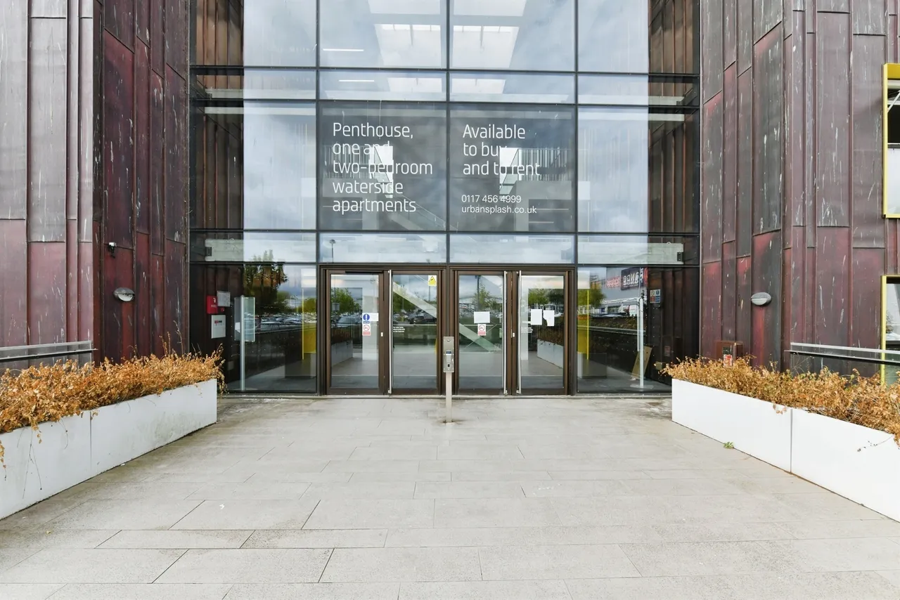 Lake Shore Drive, Bristol, BS13, photo 16