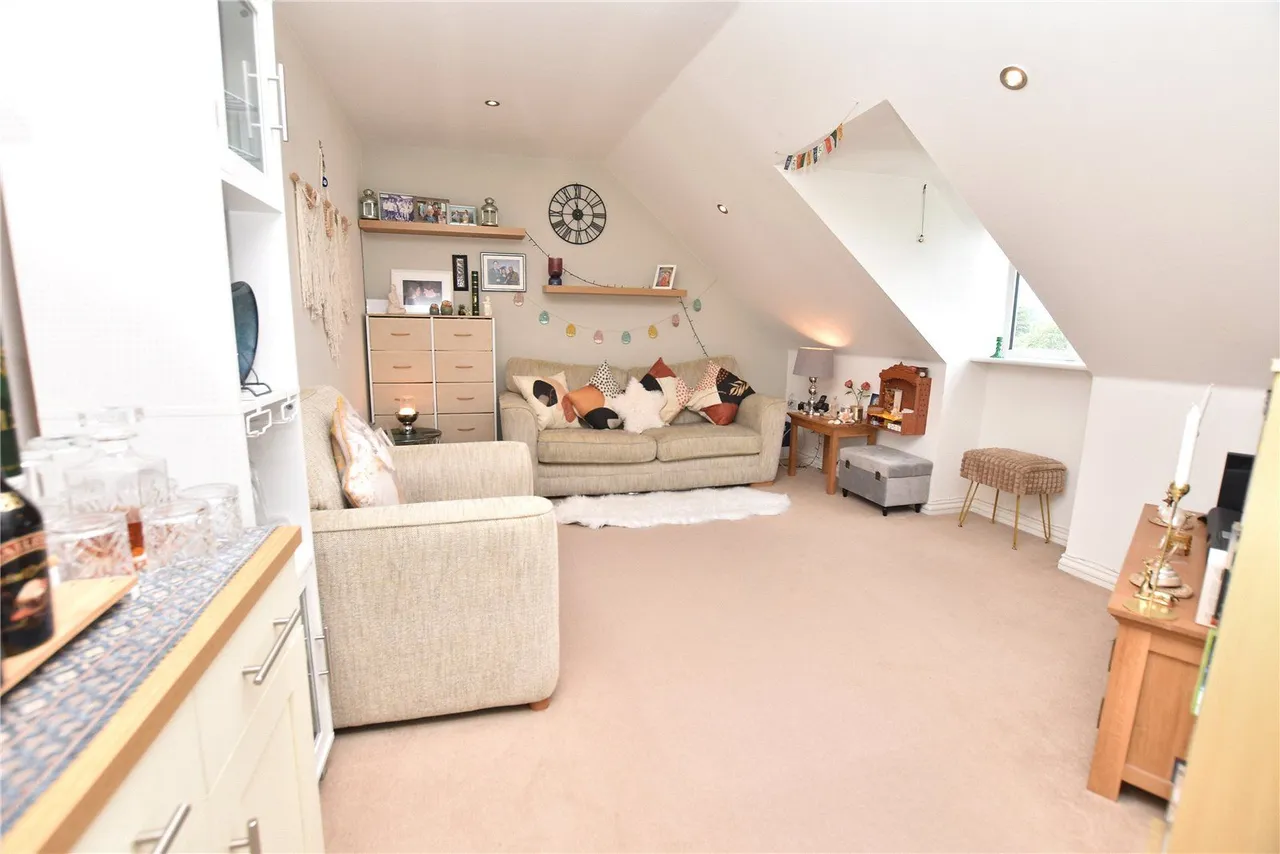 Willow Way, Whinmoor, LS14, photo 11