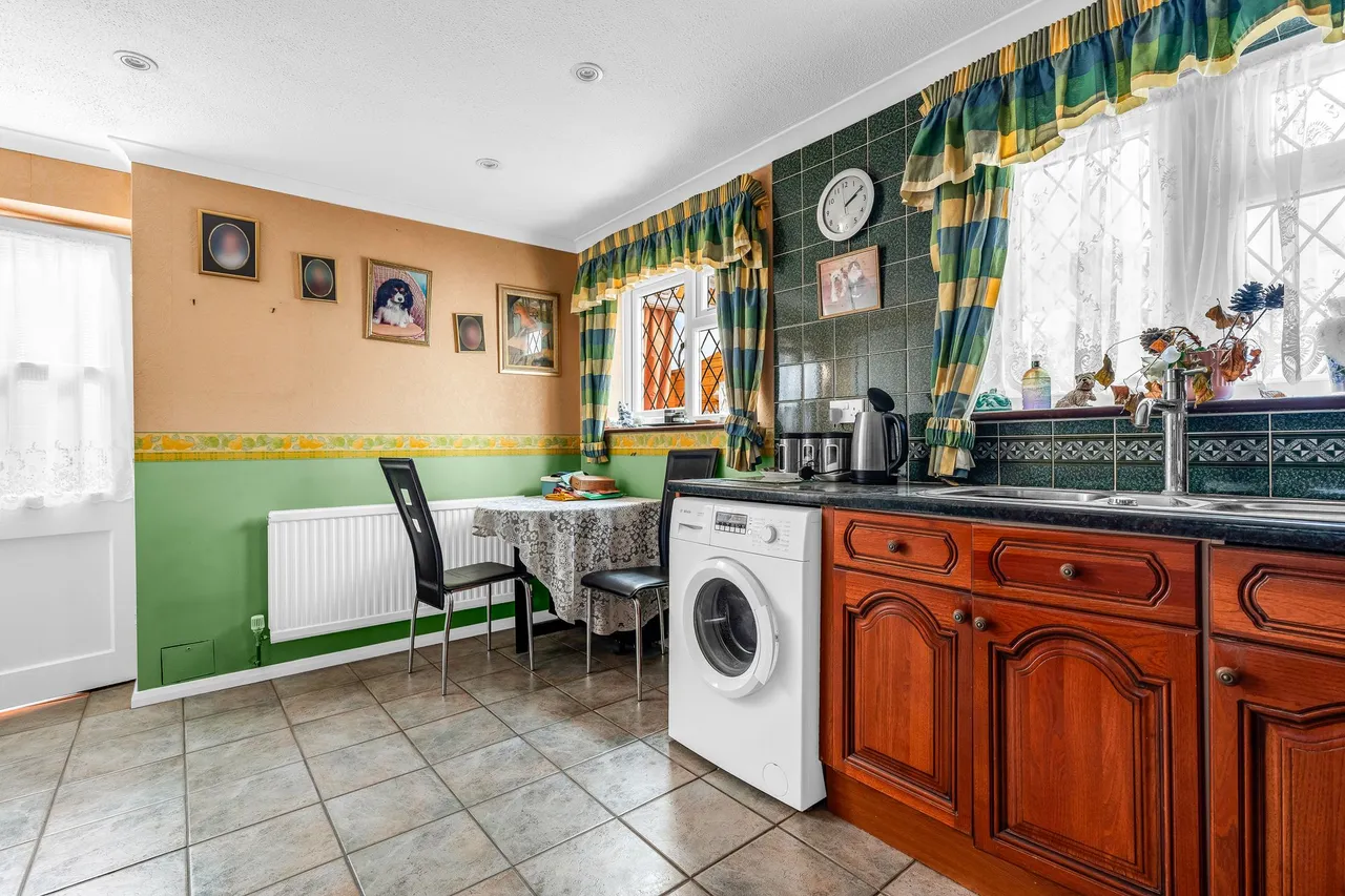 Cozens Road, Ware, SG12 7HP, photo 9