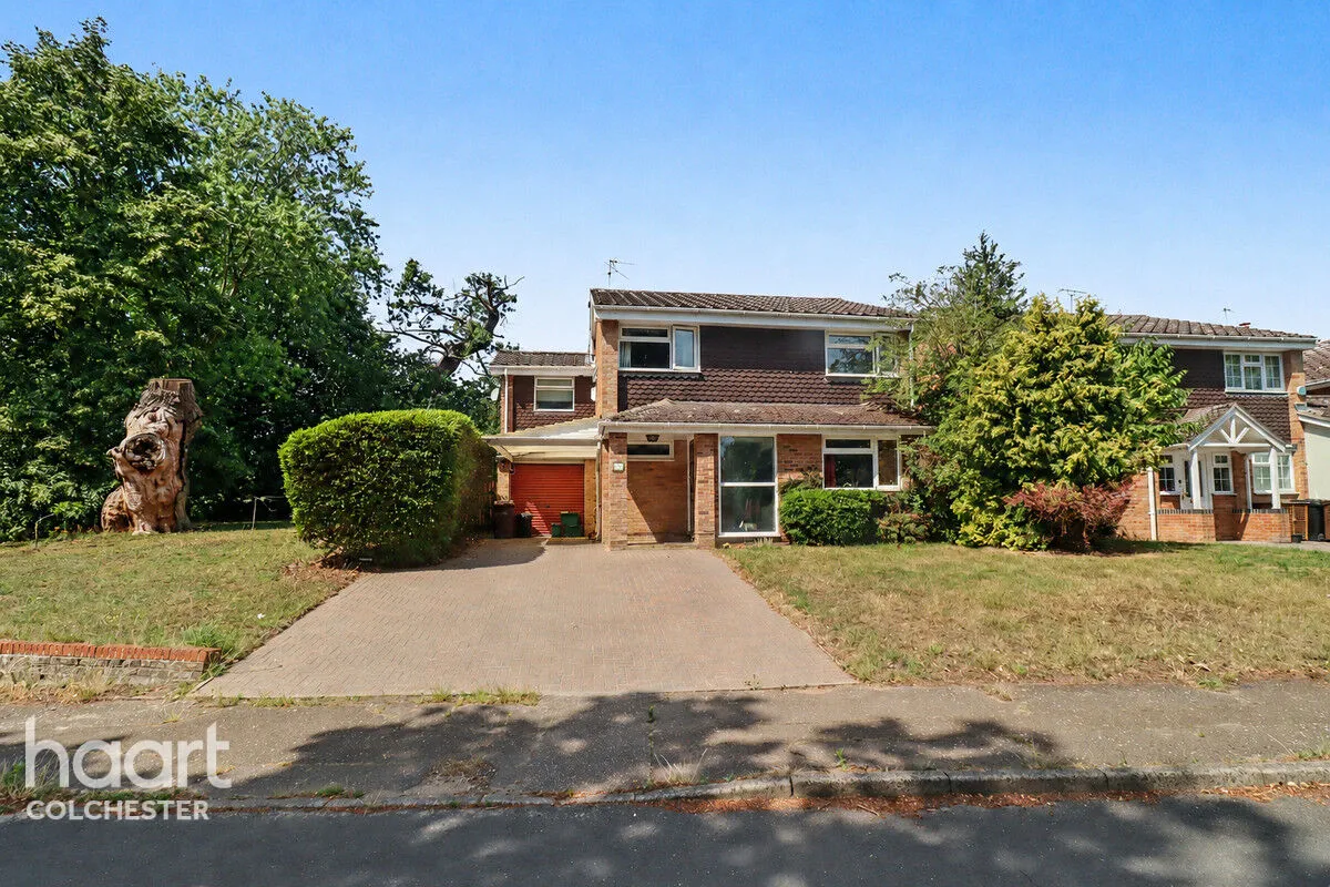 4 bed house for sale, Marlowe Way, Colchester, CO3