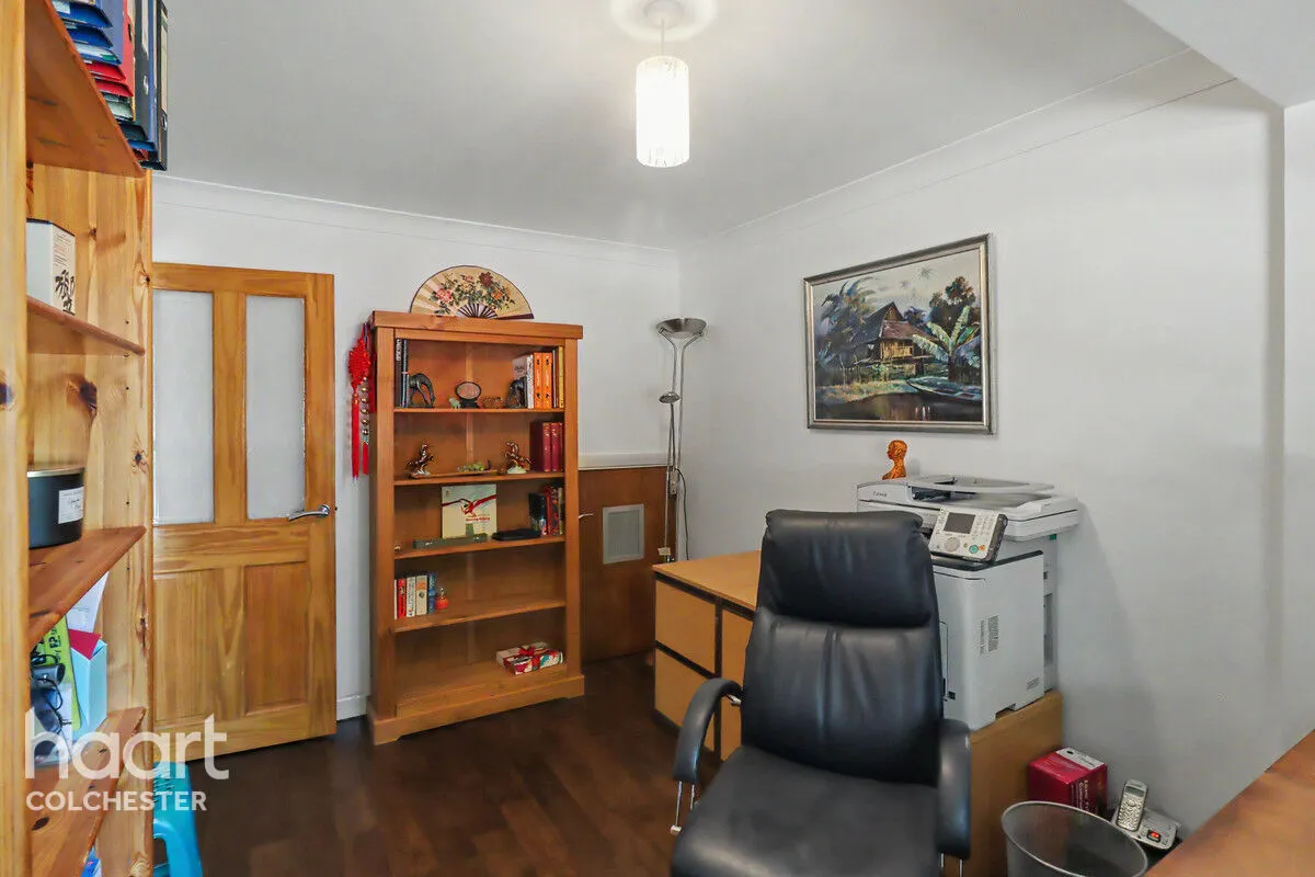 Marlowe Way, Colchester, CO3, photo 17