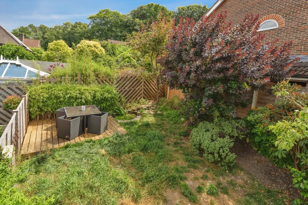 Hillside Road, Haslemere, GU27, photo 3