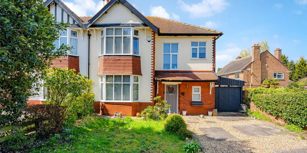 4 bed house for sale, Liverpool Road, Southport, PR8
