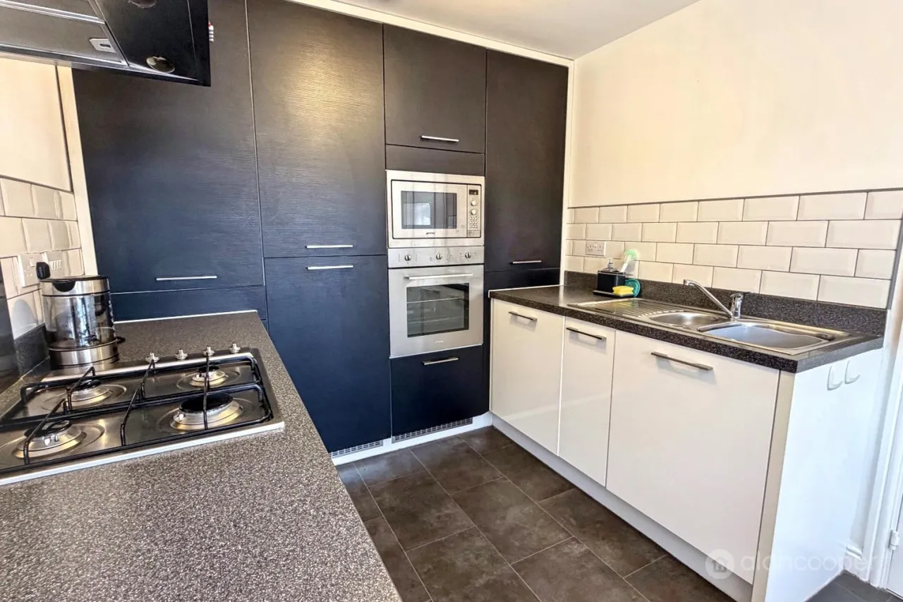 Currane Road, Eliot's View, CV10, photo 9