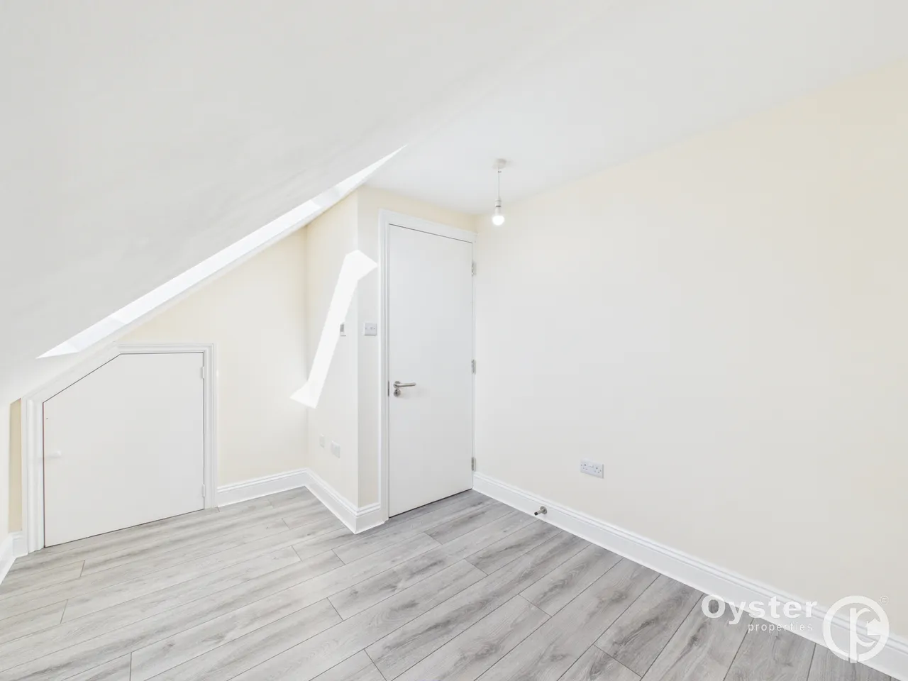 North Circular Road, London, NW2, photo 10