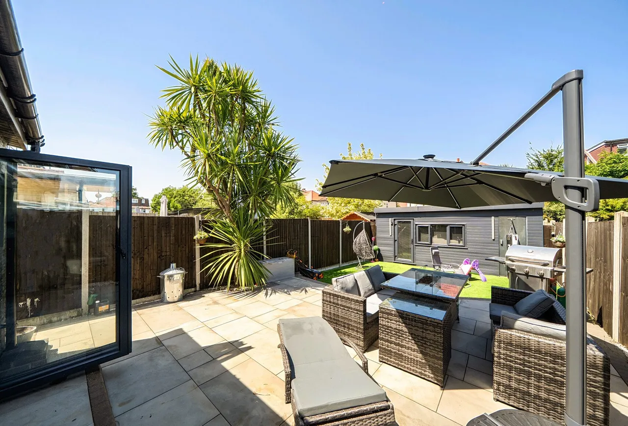 Curran Avenue, Wallington, SM6 7JL, photo 14