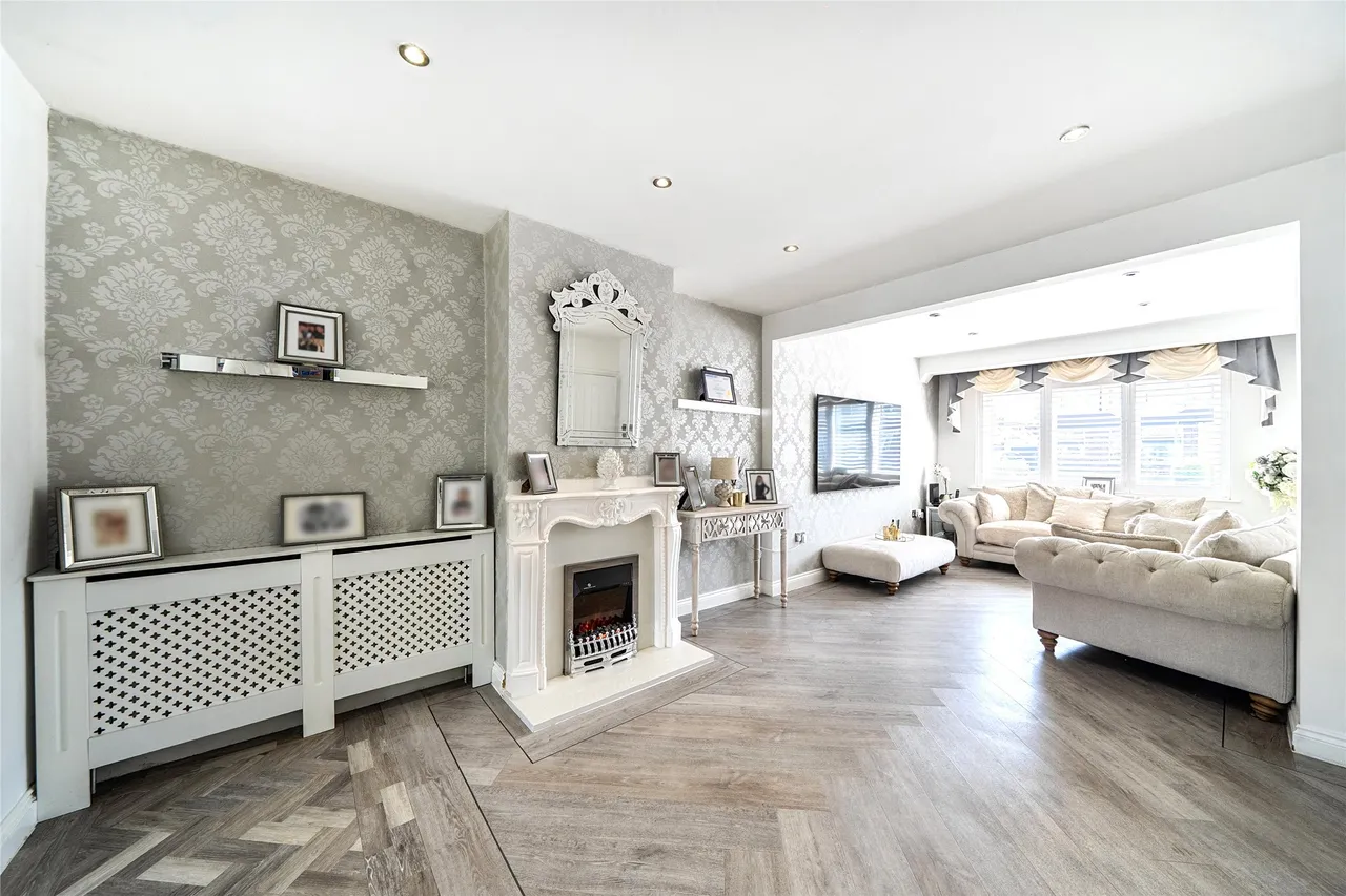 Curran Avenue, Wallington, SM6 7JL, photo 3