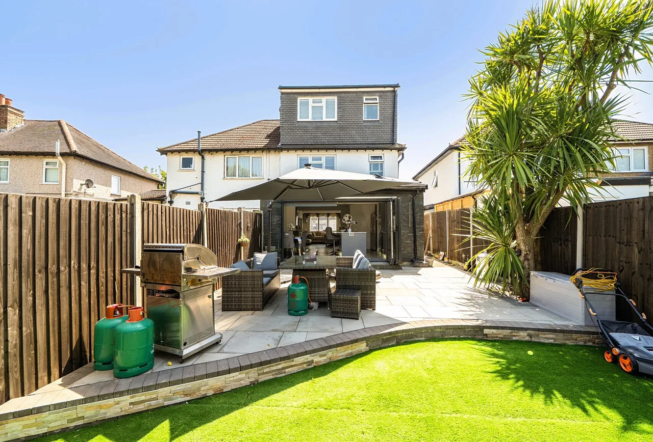 Curran Avenue, Wallington, SM6 7JL, photo 18