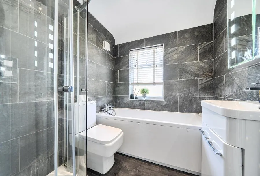 Curran Avenue, Wallington, SM6, photo 13