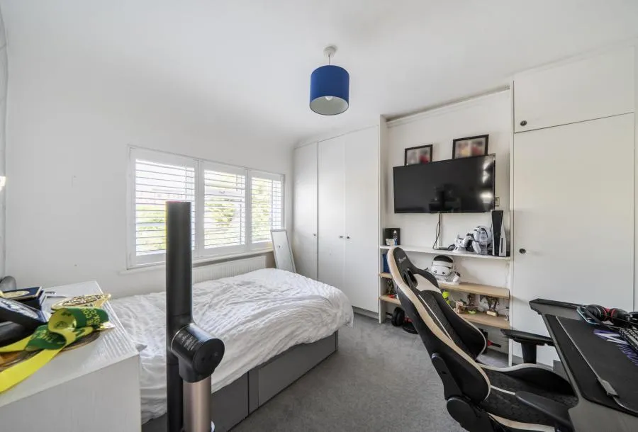Curran Avenue, Wallington, SM6, photo 12